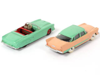 Lot 326 - DINKY TOYS (GB) (2)
