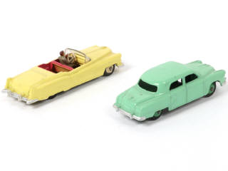 Lot 324 - DINKY TOYS (GB) (2)