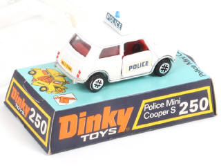 Lot 292 - DINKY TOYS (GB) (1)