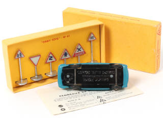 Lot 405 - DINKY TOYS (FRANCE) (2)