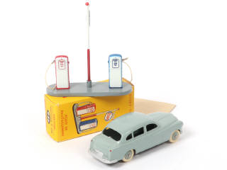 Lot 407 - DINKY TOYS (FRANCE) (2)