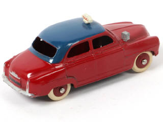 Lot 362 - DINKY TOYS (FRANCE) (1)