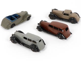 Lot 327 - DINKY TOYS (GB) (4)