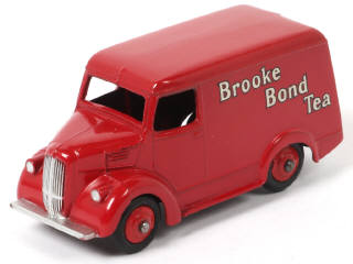 Lot 303 - DINKY TOYS (GB) (1)