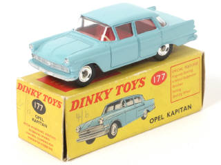 Lot 318 - DINKY TOYS (GB) (1)