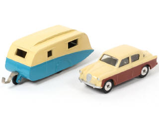 Lot 325 - DINKY TOYS (GB) (2)
