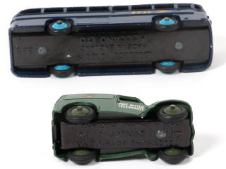 Lot 323 - DINKY TOYS (GB) (2)