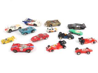 Lot 12 - DIVERS (14)