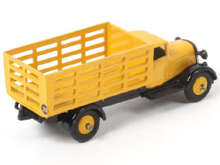 Lot 334 - DINKY TOYS (GB) (1)