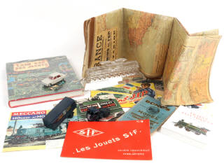 Lot 1 - DIVERS (11)