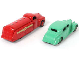 Lot 346 - DINKY TOYS (GB) (2)