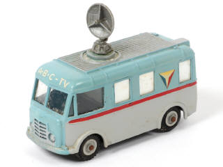 Lot 337 - DINKY TOYS (GB) (1)