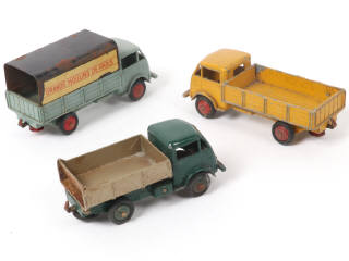 Lot 385 - DINKY TOYS (FRANCE) (3)