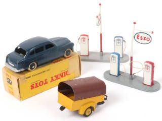 Lot 384 - DINKY TOYS (FRANCE) (1)