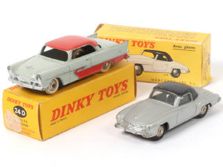 Lot 382 - DINKY TOYS (FRANCE) (2)