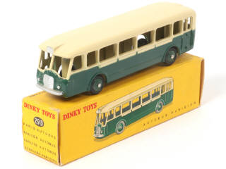 Lot 378 - DINKY TOYS (FRANCE) (1)