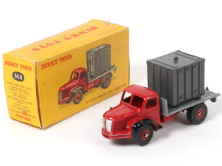 Lot 377 - DINKY TOYS (FRANCE) (1)