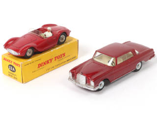 Lot 381 - DINKY TOYS (FRANCE) (2)