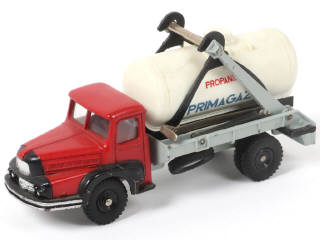Lot 371 - DINKY TOYS (FRANCE) (1)
