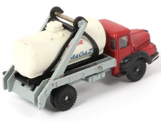 Lot 371 - DINKY TOYS (FRANCE) (1)