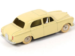 Lot 363 - DINKY TOYS (FRANCE) (1)