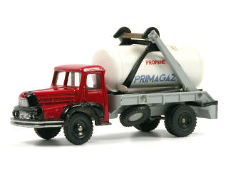 Lot 847 - DINKY TOYS FRANCE (1)