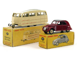 Lot 851 - DINKY TOYS (FRANCE) (2)