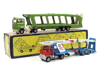Lot 535 - CORGI TOYS (GB) (2)