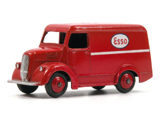Lot 717 - DINKY TOYS GB (1)