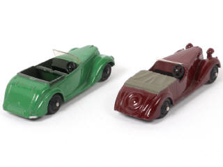 Lot 233 - DINKY TOYS (GB) (2)