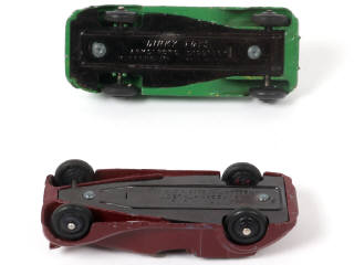 Lot 233 - DINKY TOYS (GB) (2)