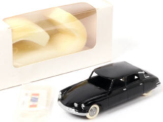 Lot 152 - CLUB DINKY FRANCE (1)