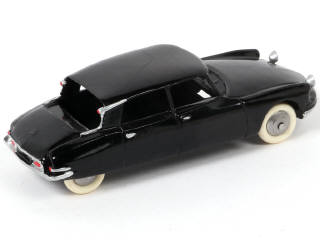 Lot 152 - CLUB DINKY FRANCE (1)