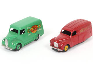 Lot 251 - DINKY TOYS (GB) (2)
