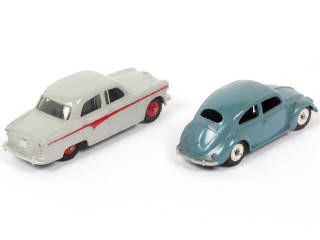 Lot 247 - DINKY TOYS (GB) (2)