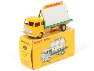 Lot 316 - DINKY TOYS (FRANCE) (1)