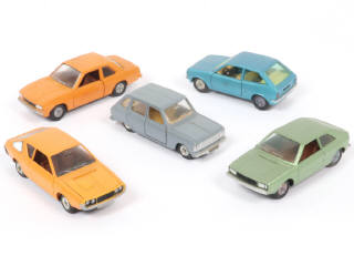 Lot 353 - DINKY TOYS (FRANCE) (5)