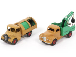 Lot 256 - DINKY TOYS (GB) (2)