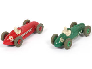 Lot 225 - DINKY TOYS (GB) (2)