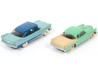 Lot 238 - DINKY TOYS (GB) (2)