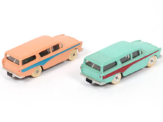 Lot 237 - DINKY TOYS (GB) (2)