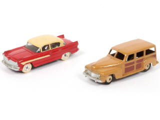 Lot 249 - DINKY TOYS (GB) (2)