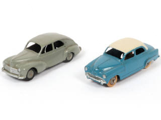 Lot 320 - DINKY TOYS (FRANCE) (2)