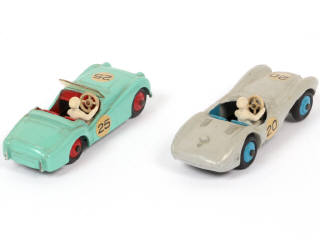 Lot 250 - DINKY TOYS (GB) (2)
