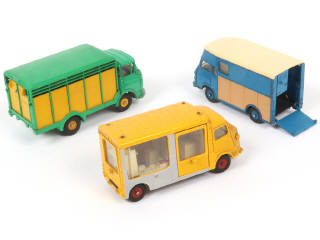 Lot 345 - DINKY TOYS (FRANCE) (3)