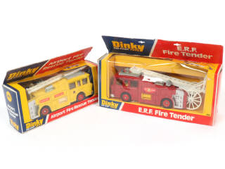 Lot 259 - DINKY TOYS (GB) (2)