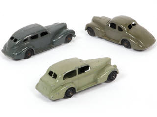 Lot 263 - DINKY TOYS (GB) (3)