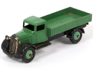 Lot 206 - DINKY TOYS (GB) (1)
