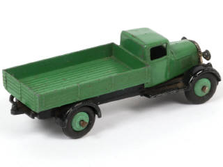 Lot 206 - DINKY TOYS (GB) (1)