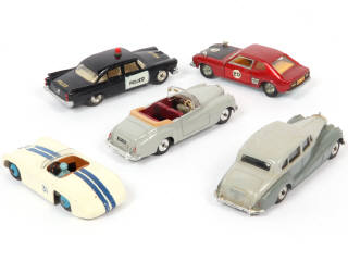 Lot 270 - DINKY TOYS (GB) (5)